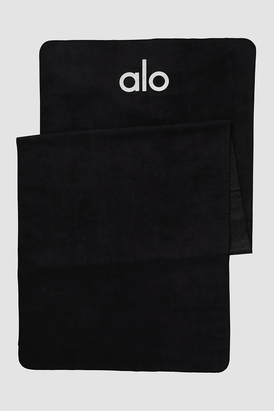 Grounded No-Slip Towel