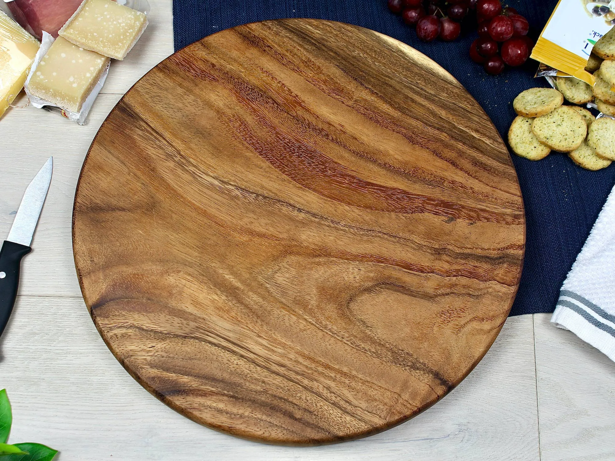 Large Round Charcuterie Board - Live Edge - Serving Board